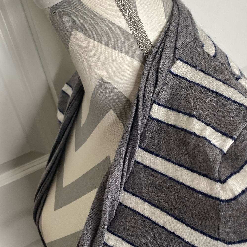 LAST CALL Banana Republic Small Striped Cardigan - Picture 6 of 9